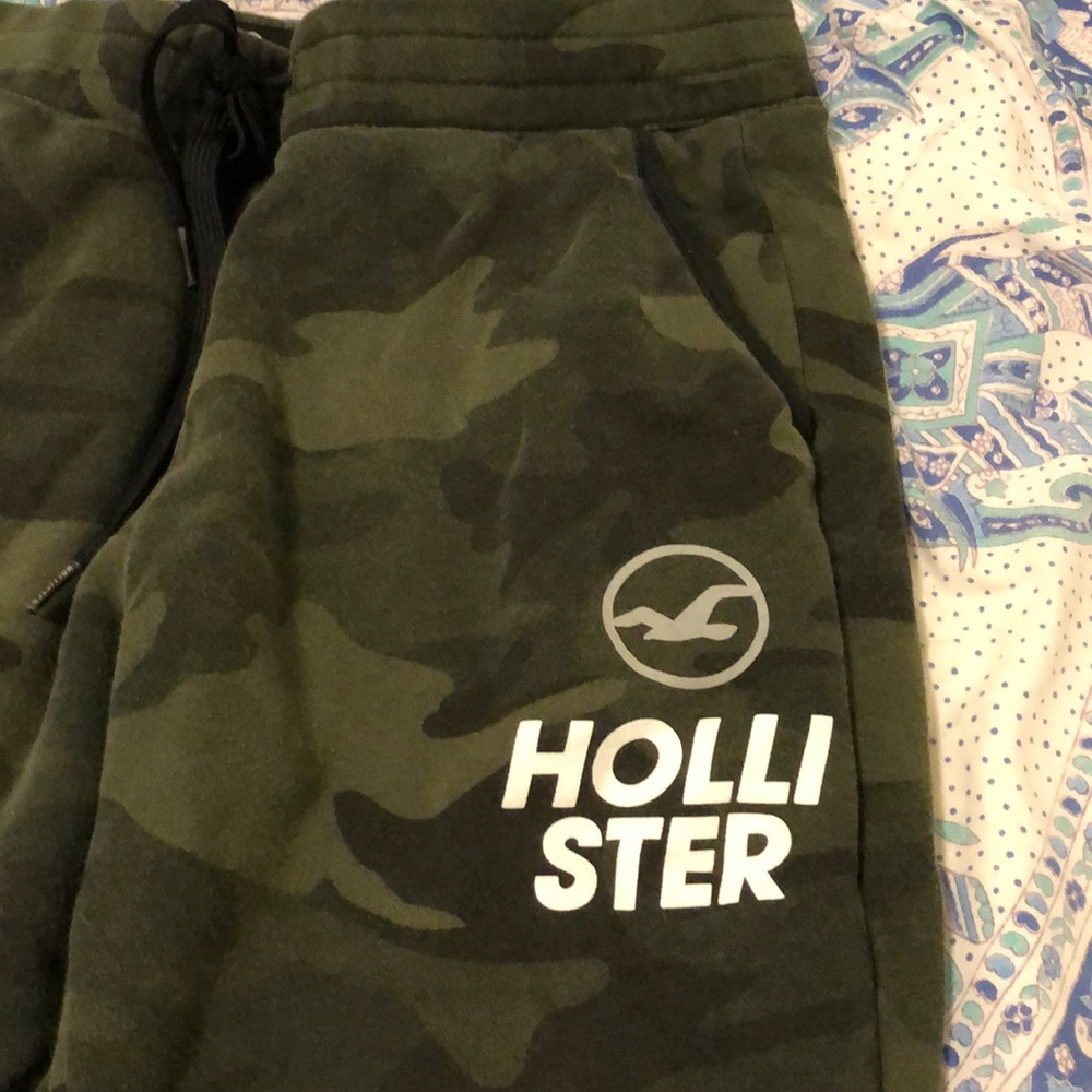 Green sweatpants - Picture 2 of 3
